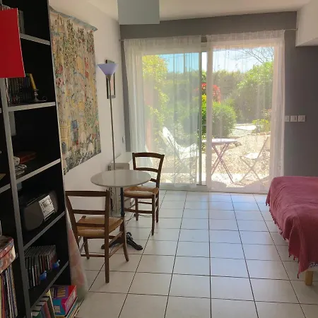 D'hotes Les Lavandins Bed & Breakfast Puimoisson